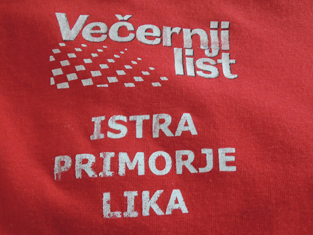 Logotip 3 izdanja Večernjaka u kome je godinama bila Kronika Ličko-senjske županije na jednoj stranici, a dio priloga objavljivan je na ostalim stranicama Večernjaka                                                                                     